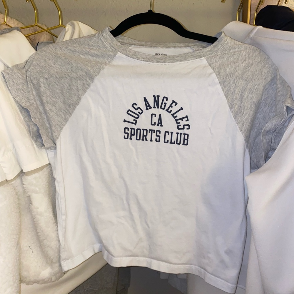 A&F SHORT BABY TEE